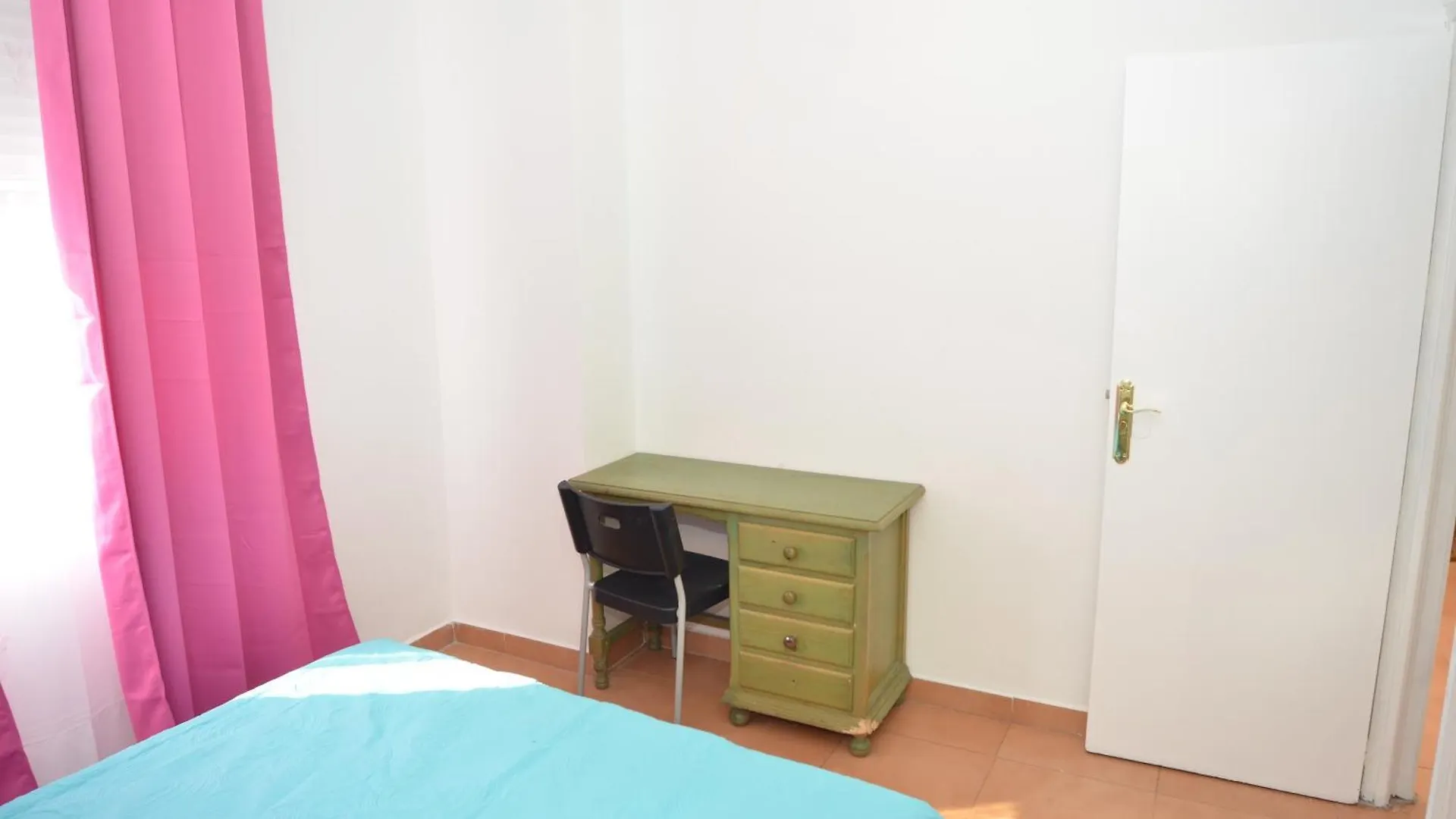Homestay Big Room In Heart Dowtown Malaga